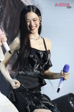 ฮ็อบกันสนั่นฮอลล์! "หลิง-ออม" เสิร์ฟโมเมนต์สุดหวาน ทำ "เจ้าความรัก" ฟินกันถ้วนหน้า ในงาน "Only You, Only Us, Only Now! Fan Meet" 