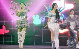 'ฟรีน-เบ็คกี้' ควงคู่ฟินาเล่โชว์ "centralwOrld Love with Pride 2025" ฉลอง Pride Month ด้วยพลังรักหลากสี