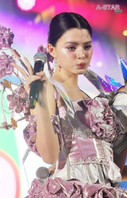 'ฟรีน-เบ็คกี้' ควงคู่ฟินาเล่โชว์ "centralwOrld Love with Pride 2025" ฉลอง Pride Month ด้วยพลังรักหลากสี