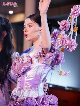 'ฟรีน-เบ็คกี้' ควงคู่ฟินาเล่โชว์ "centralwOrld Love with Pride 2025" ฉลอง Pride Month ด้วยพลังรักหลากสี