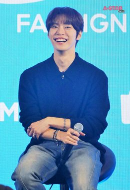 ซีจือนี่ใจเหลว! DOYOUNG อ้อน "รักโดยองนานๆ นะครับ" ก่อนชวนไปเปิด "ประตูแห่งความทรงจำ" ในคอนเสิร์ตเดี่ยวเต็มรูปแบบครั้งที่สองในประเทศไทย 2025 DOYOUNG CONCERT [ Doors ] in BANGKOK 