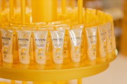 "หลิง - ออม" พาคนไทยอินเลิฟประสบการณ์ "ปังฏิหารย์ผมสวย" ใหม่! PANTENE MIRACLES TREATMENT WITH MELTING PRO-V PEARLS ครั้งแรกในไทยกับทรีทเม้นท์ไข่มุกโปร-วิตามิน ที่มองเห็นได้จริงด้วยตาเปล่า!