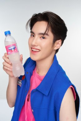 "แฟนต้า" ชวน "BUS because of you i shine" เสิร์ฟความซ่า ท้าให้ลองกับ "แฟนต้า" ใหม่ กลิ่นลิ้นจี่ หอมหวาน อร่อยจึ้ง ตัวตึง เจนซ่า พร้อมเติมสีสันความซ่าให้ Gen Z 