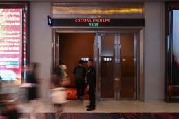 "COCKTAIL EVER LIVE" คอนเสิร์ตสุดยิ่งใหญ่ของวง COCKTAIL กลับมาสร้างความประทับใจอีกครั้ง ในบันทึกการแสดงสดบน Netflix พร้อมประกาศ COCKTAIL 77 EVER TOUR กรุงเทพฯ ที่สนามกีฬาเทพหัสดิน 24 ธันวาคมนี้ เข้าชมฟรี!