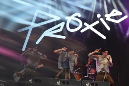 คลื่นลูกใหม่ของเทศกาลดนตรีไทย "Chang Music Connection Presents Ta-Lay Music Festival" สร้างปรากฏการณ์เปลี่ยนชายหาดให้กลายเป็นรันเวย์แห่งเสียงเพลง