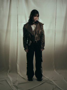 'Dena Euprasert'  ถ่ายทอดความทรงจำของความรัก ผ่านเพลง "ภาพสุดท้าย" ที่อยากให้ทุกคนสัมผัส ในสไตล์ป็อปร็อกสุดอบอุ่น!