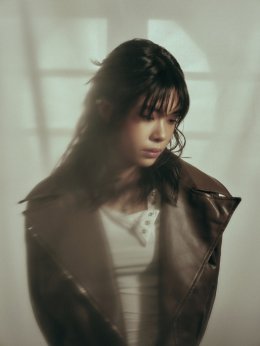 'Dena Euprasert'  ถ่ายทอดความทรงจำของความรัก ผ่านเพลง "ภาพสุดท้าย" ที่อยากให้ทุกคนสัมผัส ในสไตล์ป็อปร็อกสุดอบอุ่น!