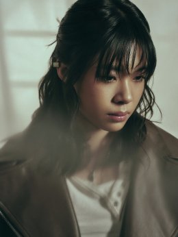 'Dena Euprasert'  ถ่ายทอดความทรงจำของความรัก ผ่านเพลง "ภาพสุดท้าย" ที่อยากให้ทุกคนสัมผัส ในสไตล์ป็อปร็อกสุดอบอุ่น!