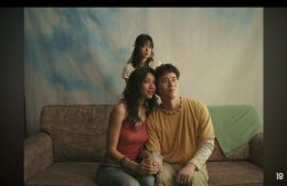 'Dena Euprasert'  ถ่ายทอดความทรงจำของความรัก ผ่านเพลง "ภาพสุดท้าย" ที่อยากให้ทุกคนสัมผัส ในสไตล์ป็อปร็อกสุดอบอุ่น!