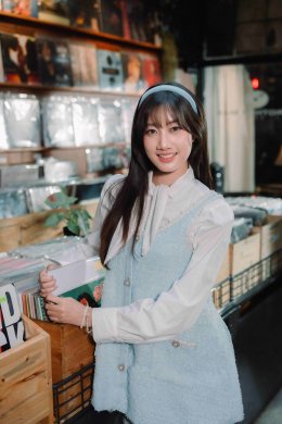 Kwanjai อ้อนเสียงหวานผ่านเพลงสุดน่ารัก "คนแรก" ได้ 'ข้าว Fellow Fellow' แต่งเพลงให้ เผยเสน่ห์เสียงใส ผ่านเพลงรักของวัยรุ่นที่ทำให้ใจเต้นรัว