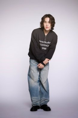 "รักให้เธอได้รู้ (Proof.)" เพลงที่ถ่ายทอดมุมมองอ่อนโยนของ PUN จากอีพี While Im Away ของฝากดูต่างหน้า ในวันที่ความรักยังสวยงาม