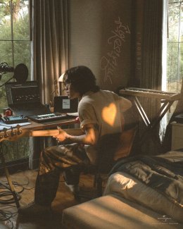 "รักให้เธอได้รู้ (Proof.)" เพลงที่ถ่ายทอดมุมมองอ่อนโยนของ PUN จากอีพี While Im Away ของฝากดูต่างหน้า ในวันที่ความรักยังสวยงาม