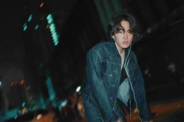 "ข้อความของเธอมันค่อยๆ หล่นลงไป" เนื้อเพลงสุดเศร้าของ "หล่น (Faded)" เพลงใหม่จาก PUN ที่ชวนทุกคนดำดิ่งไปกับความเศร้าของคนที่ยังไม่มูฟออน