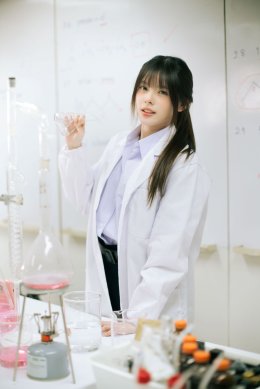 BNK48 ถ่ายทอดมุมแอบรัก ผ่านซิงเกิลสุดคิ้วท์ "คำสารภาพที่ไม่คาดฝัน" ส่งท่าเต้น "ดึงผัก" ต้นฉบับจากญี่ปุ่น 'แจนรี่' เซ็นเตอร์เพลงหลักครั้งแรก!