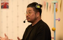 โปสเตอร์หลัก "ข้างบ้าน" เขย่าขวัญ เตรียมชวนเดอะแก๊งให้ก้าวสู่บ้านผีสุดระทึก