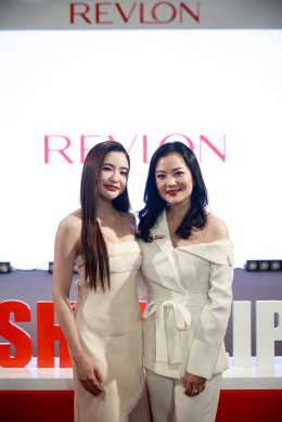 Revlon Thailand จัดงานเปิดตัว ผลิตภัณฑ์ใหม่ Revlon Super Lustrous Glass Shine Lip Balm 10 เฉดสีสุดจึ้ง!!! ดึงคนดัง "มายด์ ลภัสลัล-โฮม Homeless Makeup" และ วง "PERSES" ร่วมแจมความแวววาวสุดคึกคัก