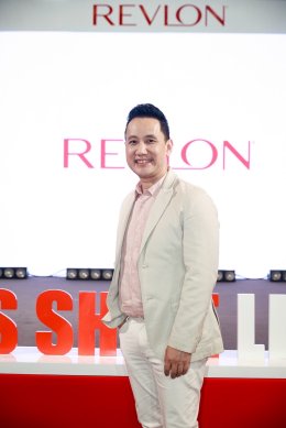 Revlon Thailand จัดงานเปิดตัว ผลิตภัณฑ์ใหม่ Revlon Super Lustrous Glass Shine Lip Balm 10 เฉดสีสุดจึ้ง!!! ดึงคนดัง "มายด์ ลภัสลัล-โฮม Homeless Makeup" และ วง "PERSES" ร่วมแจมความแวววาวสุดคึกคัก