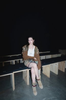 SEULGI (ซึลกิ) เผยออร่าที่สะกดทุกสายตาในงานแฟชั่นโชว์ของ Isabel Marant (อิซาเบล มารองต์) ที่ปารีส!