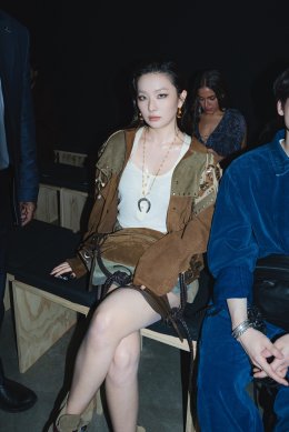 SEULGI (ซึลกิ) เผยออร่าที่สะกดทุกสายตาในงานแฟชั่นโชว์ของ Isabel Marant (อิซาเบล มารองต์) ที่ปารีส!