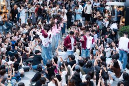 สยามดิสคัฟเวอรี่แทบแตก !! "CLASS CRUSH CRISIS" แท็กทีมโชว์ Busking#2 ยกก๊วนมาปล่อยพลังสดใสเต็มพิกัด! ก่อนนับถอยหลังสู่ FINAL EPISODE
