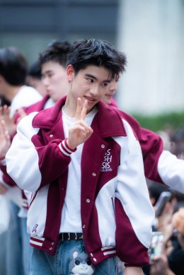 สยามดิสคัฟเวอรี่แทบแตก !! "CLASS CRUSH CRISIS" แท็กทีมโชว์ Busking#2 ยกก๊วนมาปล่อยพลังสดใสเต็มพิกัด! ก่อนนับถอยหลังสู่ FINAL EPISODE