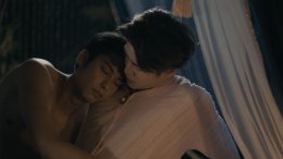 อยุธยาแตก 'เล้ง' ทำ "ทุเรียนทอด" มัดใจ 'เชฟป้อม' ได้ใจ 'ออกัส' เต็มๆ ตกดึกหามกันเข้าห้องปล่อยเคมีปีศาจสวีทเยิ้ม! ในซีรีส์ "บุพเพสันนิวาส" คืน 28 ก.ค.นี้