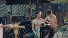 อยู่ไม่ไหวๆ 'ออกัส - เล้ง' อาบน้ำให้กัน! ถูตัวเกินเรื่อง โมเมนท์เกินซีรีส์ไปมาก "บุพเพสันนิวาส" 18 ส.ค. นี้ 4 ทุ่มครึ่ง ใครไหวเชิญก่อนเลย!