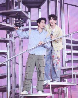 นักแสดงนำจาก Double Helix ปลายทางแห่งรัก ซุนเจิ้ง หลี่ว์ซือถง เหอเจียซู ฟ่าเซวียนเก๋อ มอบความสุขให้แฟนคลับทั้งไทย และ อินเตอร์แฟน กับ คอนเสิร์ตครั้งแรกของพวกเขา ในงาน Intertwined by Fate "Double Helix" Concert in Bangkok