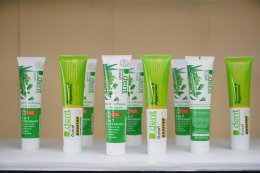 D.Dent (ดีเดนท์) ยาสีฟันคนไทยหัวใจไทย ทุ่มงบสุดปัง เปิด TVC ตัวแรก ดึงพระเอก 'เคน ภูภูมิ' ขึ้นแท่นพรีเซนเตอร์ ปรับสูตรเพื่อคนรุ่นใหม่ ภายใต้คอนเซปต์ D.Dent เข้าถึงทุกครัวเรือน