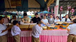 ใจฟูขั้นสุด 'อัพ ภูมิ' ส่งต่อความสุข!! มอบทุนการศึกษา-พัฒนาโรงเรียนกว่า 5 แสนบาท
