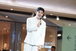#ฟินยิ้มใหญ่! ปอนด์ ณราวิชญ์ เสิร์ฟโมเมนต์ความฟินแบบใกล้ชิด ในงาน "BANGKOK SHOPPING FESTIVAL ยิ้มใหญ่ งามวงศ์วาน"