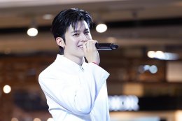#ฟินยิ้มใหญ่! ปอนด์ ณราวิชญ์ เสิร์ฟโมเมนต์ความฟินแบบใกล้ชิด ในงาน "BANGKOK SHOPPING FESTIVAL ยิ้มใหญ่ งามวงศ์วาน"
