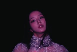 JISOO เพิ่มดีกรีความร้อนแรง! เตรียมปล่อยซิงเกิล "ADDICTED" พรุ่งนี้!! เผยเสน่ห์อีกด้าน ก่อนเปิดตัวอัลบั้มเดี่ยวเต็มรูปแบบชุดแรก
