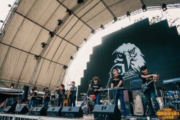 "บ้านไร่ 1308 มิวสิกเฟสฯ: ทำถึง!!! ดึงศิลปินเเถวหน้าเมืองไทย เสิร์ฟความฟินให้ชาวเพชรบุรีเหยียบหมื่น ตั้งเเต่บ่าย 3 ยันตี 4