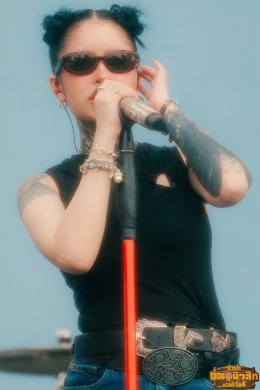 "บ้านไร่ 1308 มิวสิกเฟสฯ: ทำถึง!!! ดึงศิลปินเเถวหน้าเมืองไทย เสิร์ฟความฟินให้ชาวเพชรบุรีเหยียบหมื่น ตั้งเเต่บ่าย 3 ยันตี 4