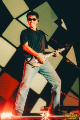 "บ้านไร่ 1308 มิวสิกเฟสฯ: ทำถึง!!! ดึงศิลปินเเถวหน้าเมืองไทย เสิร์ฟความฟินให้ชาวเพชรบุรีเหยียบหมื่น ตั้งเเต่บ่าย 3 ยันตี 4