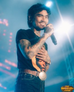 "บ้านไร่ 1308 มิวสิกเฟสฯ: ทำถึง!!! ดึงศิลปินเเถวหน้าเมืองไทย เสิร์ฟความฟินให้ชาวเพชรบุรีเหยียบหมื่น ตั้งเเต่บ่าย 3 ยันตี 4