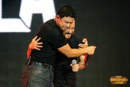 "บ้านไร่ 1308 มิวสิกเฟสฯ: ทำถึง!!! ดึงศิลปินเเถวหน้าเมืองไทย เสิร์ฟความฟินให้ชาวเพชรบุรีเหยียบหมื่น ตั้งเเต่บ่าย 3 ยันตี 4