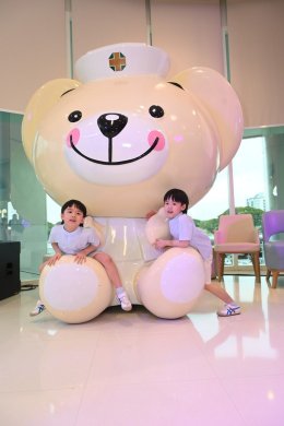 'บีม-กวี' ควง 'ออย-อฏิพรณ์' ชวนป้องกันไวรัสไข้หวัดใหญ่ให้ลูกน้อย เตรียมบอกลาอาการงอแง-เจ็บทรมานจากการฉีดยา ด้วยวัคซีนแบบพ่นจมูก