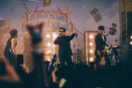 Warner Music Thailand x SmallRoom x Tero Music 3 ค่ายเพลงยักษ์ใหญ่!! ผนึกกำลังจัดเต็มความมันส์! บุกรั้วโรงเรียน กับ "คอนเสิร์ตศาสตร์ 2025 ศาสตร์ความมันส์ ยกกำลัง3"