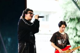 Warner Music Thailand x SmallRoom x Tero Music 3 ค่ายเพลงยักษ์ใหญ่!! ผนึกกำลังจัดเต็มความมันส์! บุกรั้วโรงเรียน กับ "คอนเสิร์ตศาสตร์ 2025 ศาสตร์ความมันส์ ยกกำลัง3"