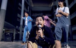 "ไข่เจียว" ใส่อะไรก็ไม่เศร้าเท่าใส่น้ำตา 'Bad Baboon' เสิร์ฟเมนูสามัญประจำบ้าน ตอกความช้ำ ซ้ำคนขี้แพ้ในสมการความรัก