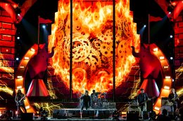 "Season of Love Song ครั้งที่ 15" หนาวส่งท้ายปี จุใจตลอดทั้งคืน ฟินเต็มอิ่มยันเช้า ถือเป็นช่วงเวลาที่ดีที่สุดของชาว SoLS เจอกันอีกครั้ง ปีหน้า! เวเนโต้ อ.สวนผึ้ง