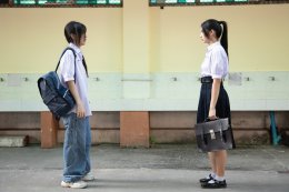 "Shock Me Girls รักช็อตใจ ยัยช็อตฟีล" ปล่อยแก๊งเด็กแสบ 'โมเน่ต์-แพรว-แจนรี่-มารีน' เสิร์ฟความกวนสุดปั่นตอนแรก! เปิดเทอมนี้หัวใจใครจะโดน "ช็อต" ก่อนกัน? 