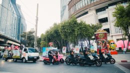 ดอกกระเจียวบานแล้วทั่วไทย! ก้อง ห้วยไร่ ส่งเพลงขึ้นอันดับ #1 ใน YouTube Music Chart Thailand และมียอดดูเกิน 1 ล้านวิว หลังปล่อยเพียง 17 ชั่วโมง