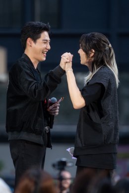 กรี๊ดสนั่นสยามดิสคัฟเวอรี่!! 8 หนุ่ม "THE CROW CLUB" อีกาสมาคม แท็กทีมปล่อยความฟินใน "THE CROW CLUB BUSKING"