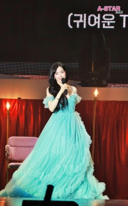 พิเตฟชีเสิร์ฟ! "ทิฟฟานี่" พายองวอนท่อง 'ฟิน' แลนด์ สาดความสนุก เรียกรอยยิ้มแบบเกินต้านในงาน "TIFFANY YOUNG 2025 FAN-CONCERT TOUR [Here for You] IN BANGKOK"