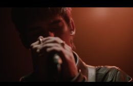 ต้องโทษเธอ ที่มาทำให้ฉันคิดถึงบ่อย! ทิกเกอร์ ปล่อย MV "ต้องโทษเธอ (Without You)" ฉบับคนคลั่งรัก