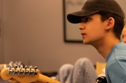 ต้องโทษเธอ ที่มาทำให้ฉันคิดถึงบ่อย! ทิกเกอร์ ปล่อย MV "ต้องโทษเธอ (Without You)" ฉบับคนคลั่งรัก