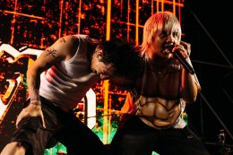 'จ๋าย ไททศมิตร' นำทัพคนบันเทิงรวมพลัง! จัด "วิ่งเล่นบนหาดใหญ่ Charity" ฟื้นเมืองหลังน้ำท่วม